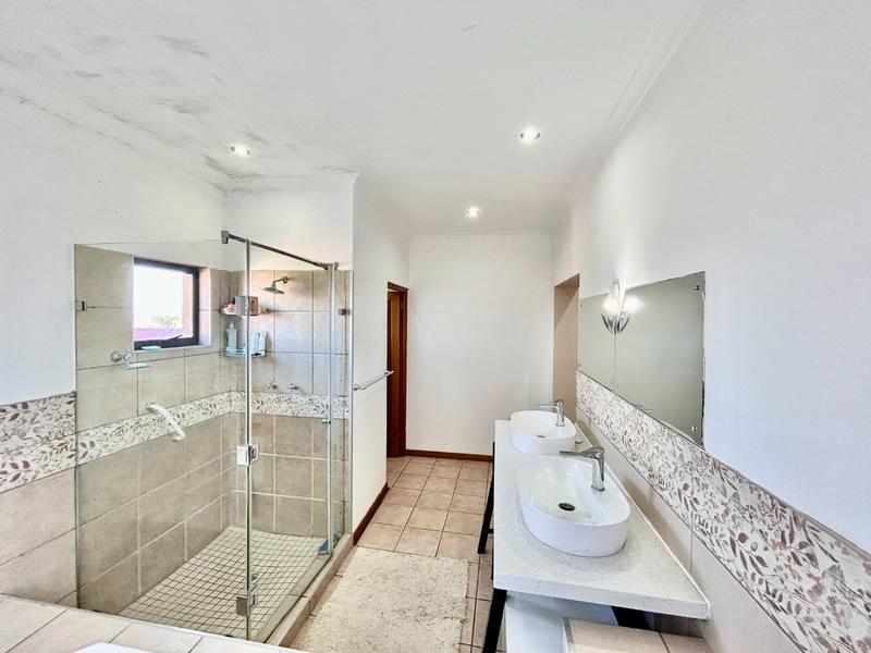 7 Bedroom Property for Sale in Kosmos Ridge North West